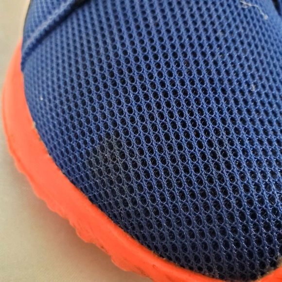 PUMA Women's Carson Runner Fashion Sneaker - Picture 7 of 12